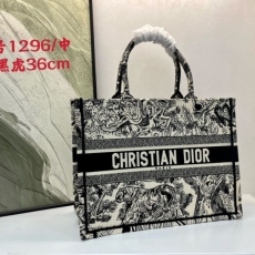 Christian Dior Shopping Bags